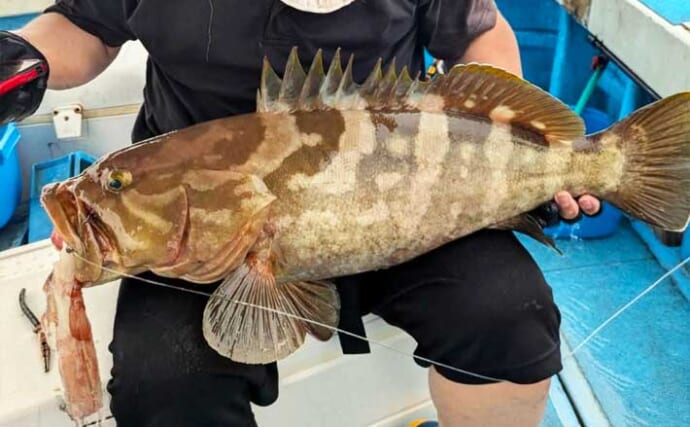 釣ったイカを泳がせて8kg頭に本命アラをキャッチ成功！【船釣り最新情報6選・福岡】