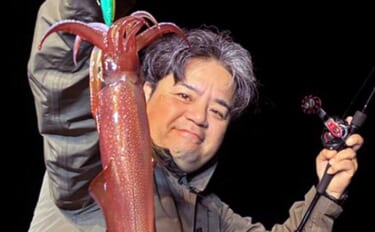 夜焚きイカメタルで釣った活きイカを泳がせてアラ（クエ）を狙う！【山口】