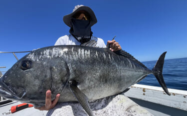 沖縄離島のポテンシャルに驚愕！【伊是名島】GT18kgに高級魚連発の5…