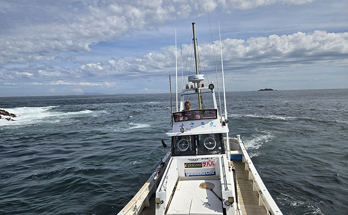 伊豆半島の磯フカセ釣果レポート：38cm尾長メジナ登場もイサキは不発【沖横根】