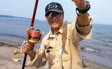 三浦海岸での投げ釣りで17cm頭にシロギス21尾！【神奈川】2～4色付…
