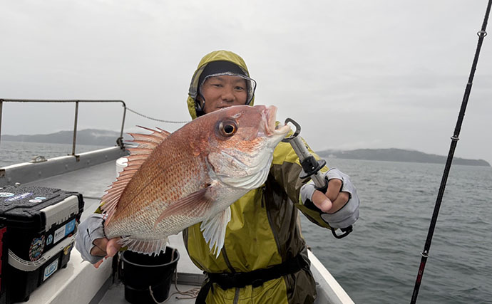 落とし込み終盤戦で50cm超えマダイを連打【和歌山・紀北】多彩な魚種で土産充実