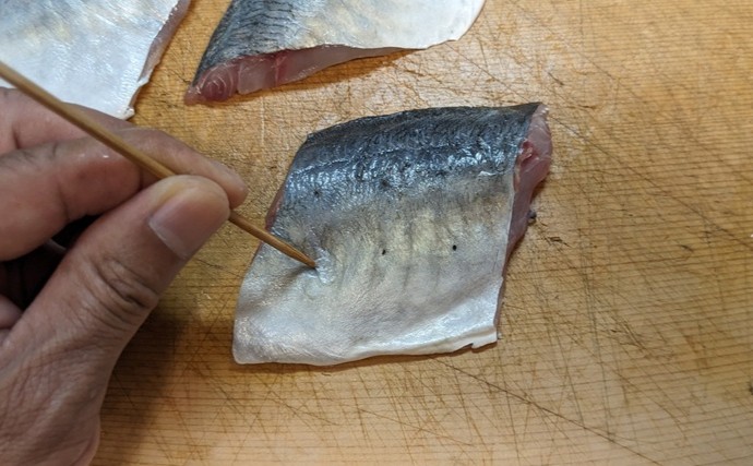 魚介類の揚げ物は美味しいけど油跳ねがち！ 破裂防止対策と飛び散った油の処理について解説！