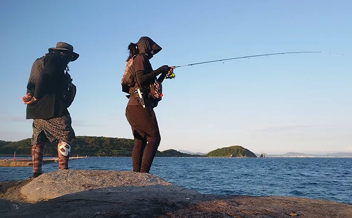 夫婦で楽しむライトルアーゲームが面白い！　昼も夜も足元だけを狙ってカサゴ連発にキジハタまで登場