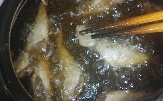 釣った「小魚」レシピ：小アジの酢漬け　調味料は酢と砂糖だけ