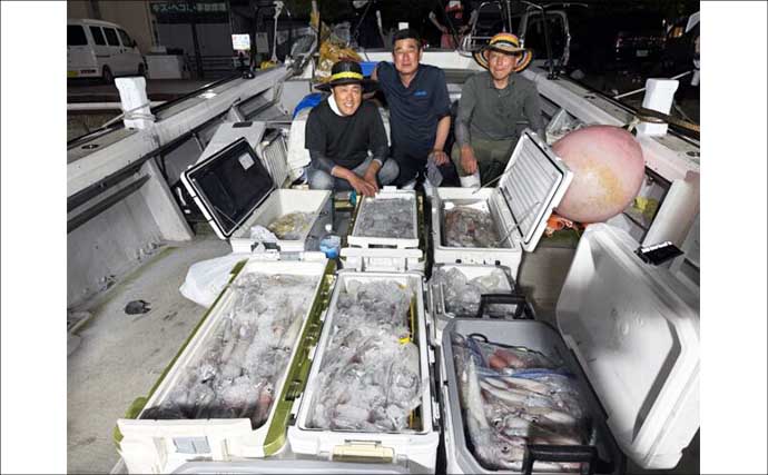 イカメタルでヤリイカ大型サイズゲットのチャンス！【夜焚きイカ釣り最新情報20選・福岡】