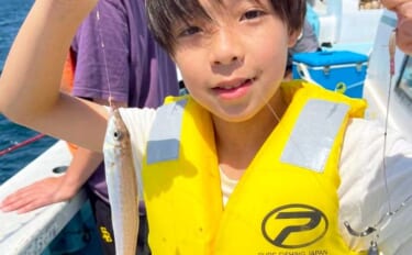 子供たちが船釣りで夏休みを満喫！ファミリー体験フィッシング盛況【船釣り…