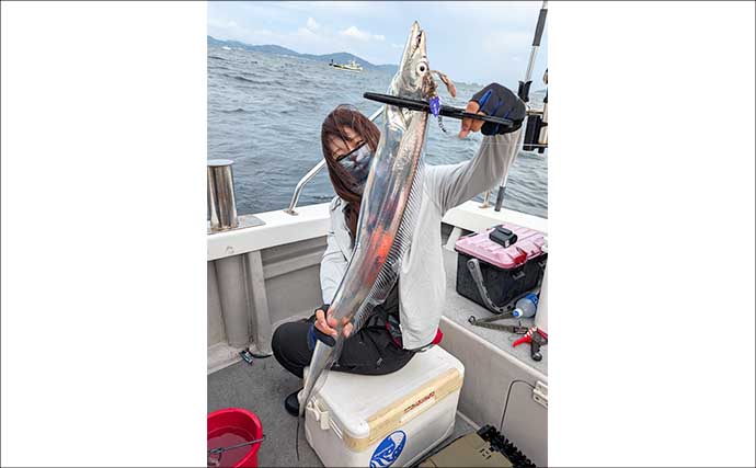 博多湾の夏の風物詩タチウオ釣りで良型続々！　ジグとテンヤで「つ抜け」達成