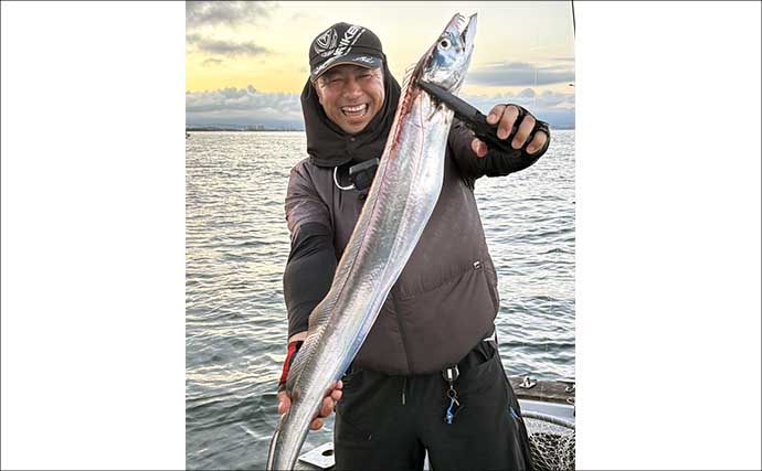 盛期の博多湾でテンヤタチウオ釣り堪能【グランデ】110cm良型キャッチ！