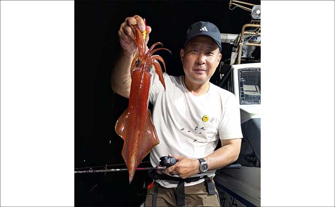 胴突き仕掛けでイカ300匹超えの大爆釣！【夜焚きイカ釣り最新釣果情報8選・福岡】