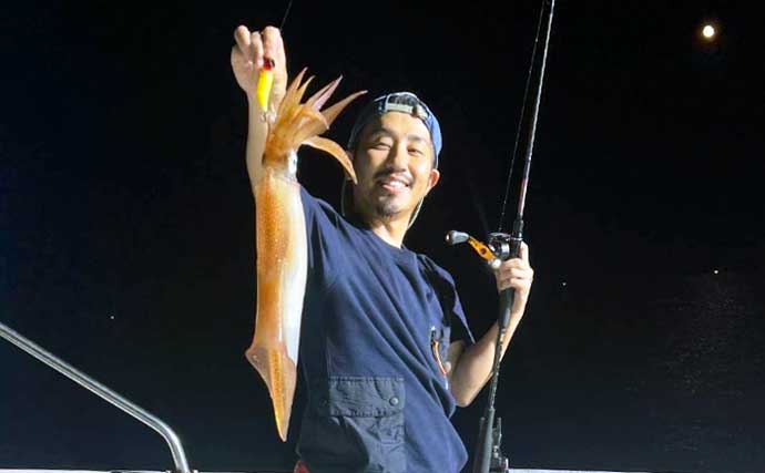 胴突き仕掛けでイカ300匹超えの大爆釣！【夜焚きイカ釣り最新釣果情報8選・福岡】