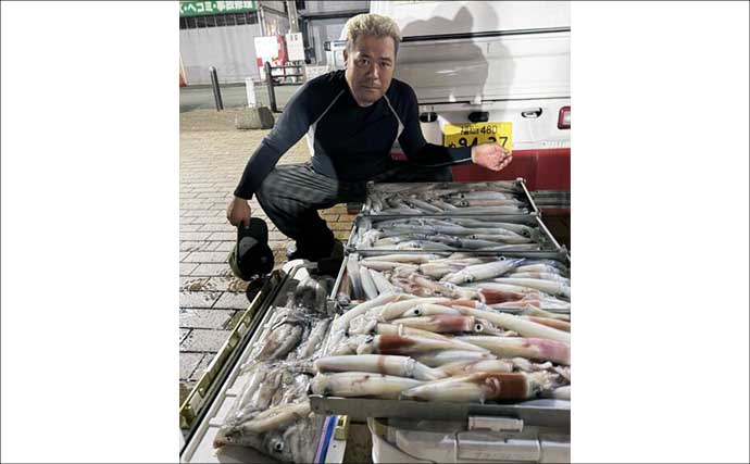胴突き仕掛けでイカ300匹超えの大爆釣！【夜焚きイカ釣り最新釣果情報8選・福岡】