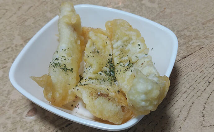 釣魚で作る「イタリアン風」レシピ：キスの天ぷらバジル風味　乾燥バジルをひと振り