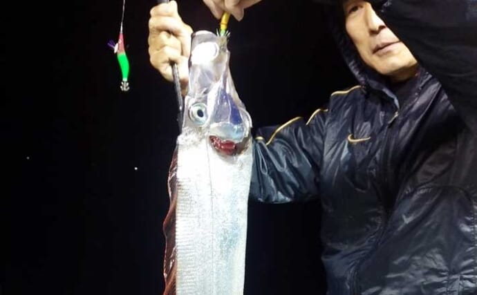 夜焚きイカ釣りで深海魚？が登場　船宿厳選「今週の船釣りに行きたくなる写真」8選【九州】