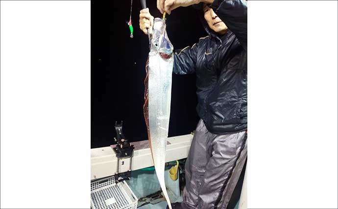 夜焚きイカ釣りで深海魚？が登場　船宿厳選「今週の船釣りに行きたくなる写真」8選【九州】