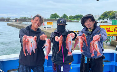 大雨で海が「激濁り」でもノドグロは釣れる？ ジグをフワフワ動かすと本命…