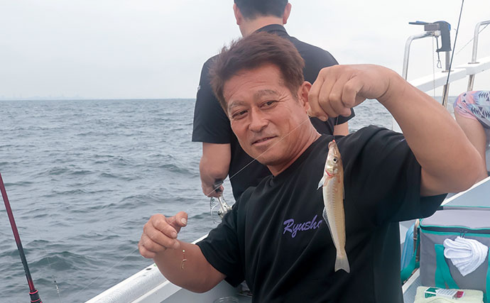 294人が参加した船シロギス釣り大会が開催【忠彦丸・東京湾】優勝サイズは26cm！