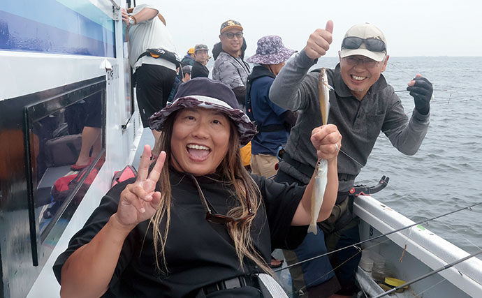 294人が参加した船シロギス釣り大会が開催【忠彦丸・東京湾】優勝サイズは26cm！
