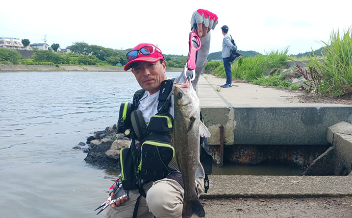 釣友6人でシーバス狙い＆キャンプ！ 夜まで釣って翌朝にはまさかの「大物」がヒット？【涸沼】