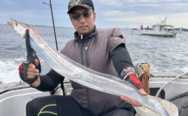 タチウオ狙いで指幅6本の良型浮上！ 大会では「優勝サイズ？」と思いきや…