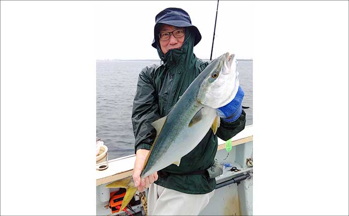 青物の強烈な引きで「ハリス切れ続出！」　10号ハリスでワラサ連発＆良型根魚も登場【茅ヶ崎沖】