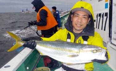 台風通過後の食い渋りを攻略！ 4kg超ワラサに高級魚シマアジも登場【瀬…