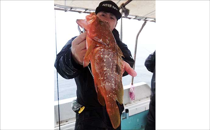 テンヤ船でタイラバは有効？　「真下ではなく横」を狙うと良型マダイヒット【関門海峡】