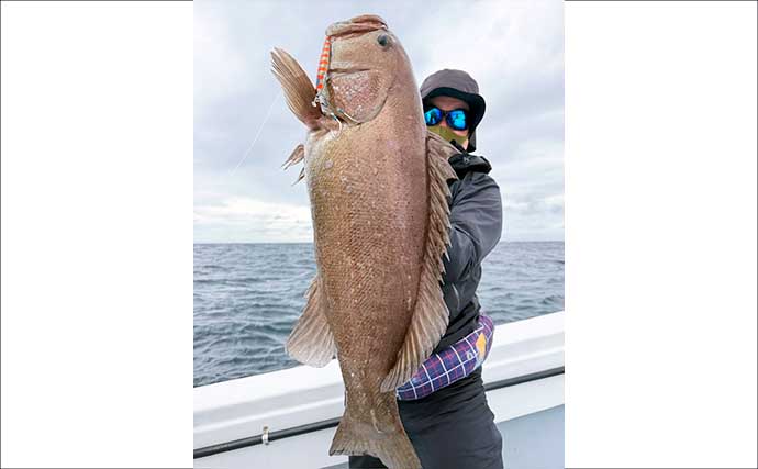 和歌山・日高沖のジギングで10kg近いマハタ浮上！ オオモンハタも登場【アースフィールズ】