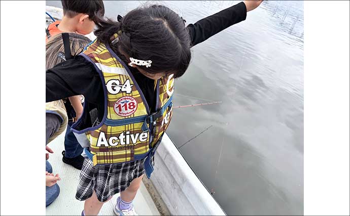 子どもたちとボートでハゼ釣り！ 魚だけでなく貝殻や海藻まで釣れて大盛り上がり【林遊船】