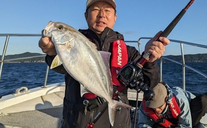 タテ釣りで「8kg超のカンパチ」が登場！　大物を獲る電動リールとバッテリーの選び方を解説