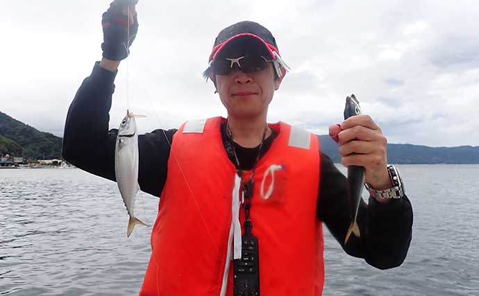 昔ながらの手釣り「カッタクリ」で青物入れ食い！ クーラー満タンで予定より早く帰港【沼津】